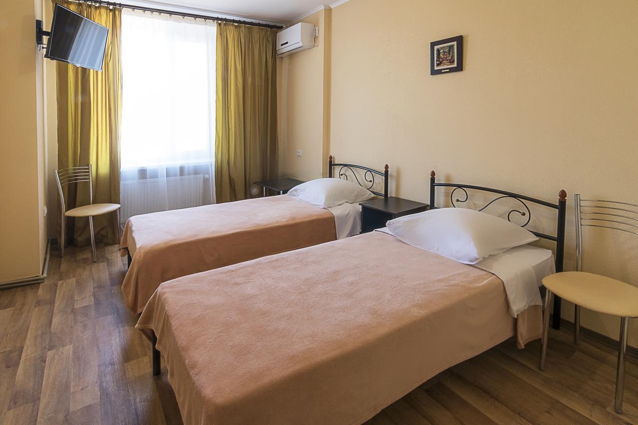 Centralny Hotel 克里沃罗格 客房 照片